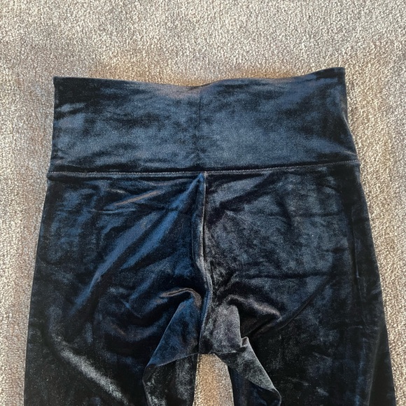 Athleta Women’s Velvet Tight - Picture 5 of 10